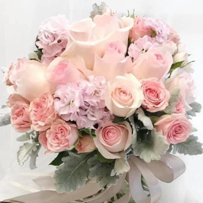 Charlotte Rose - Handtied Posy in mixed pink roses